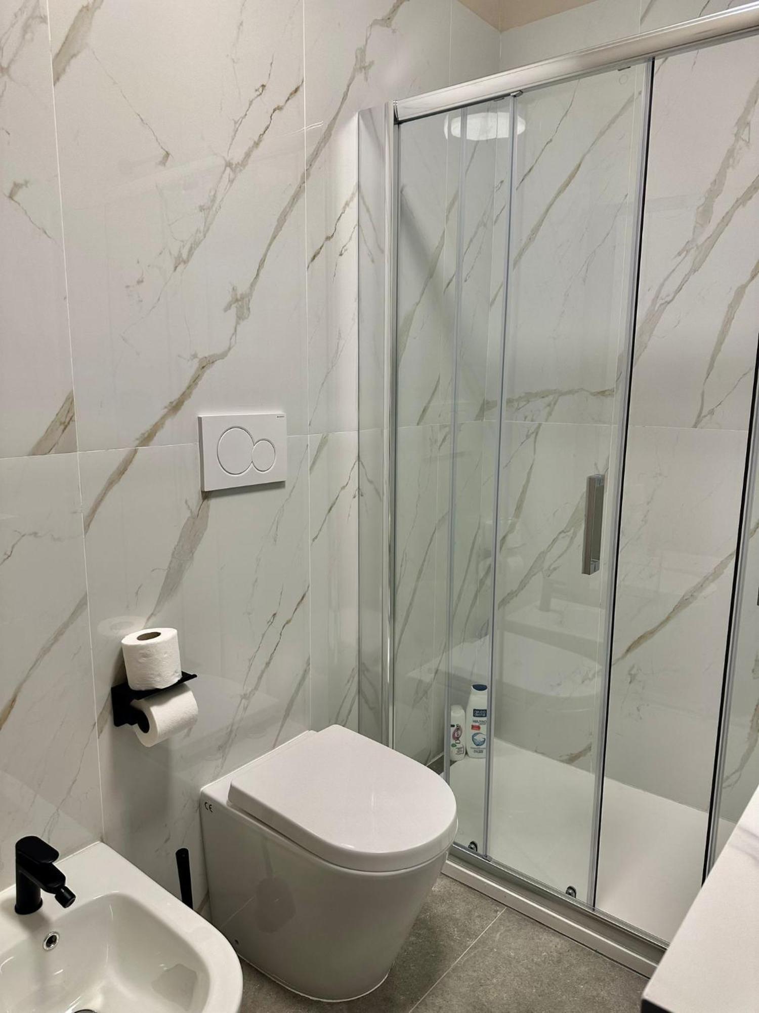 Golden Palm B&B Бари Экстерьер фото
