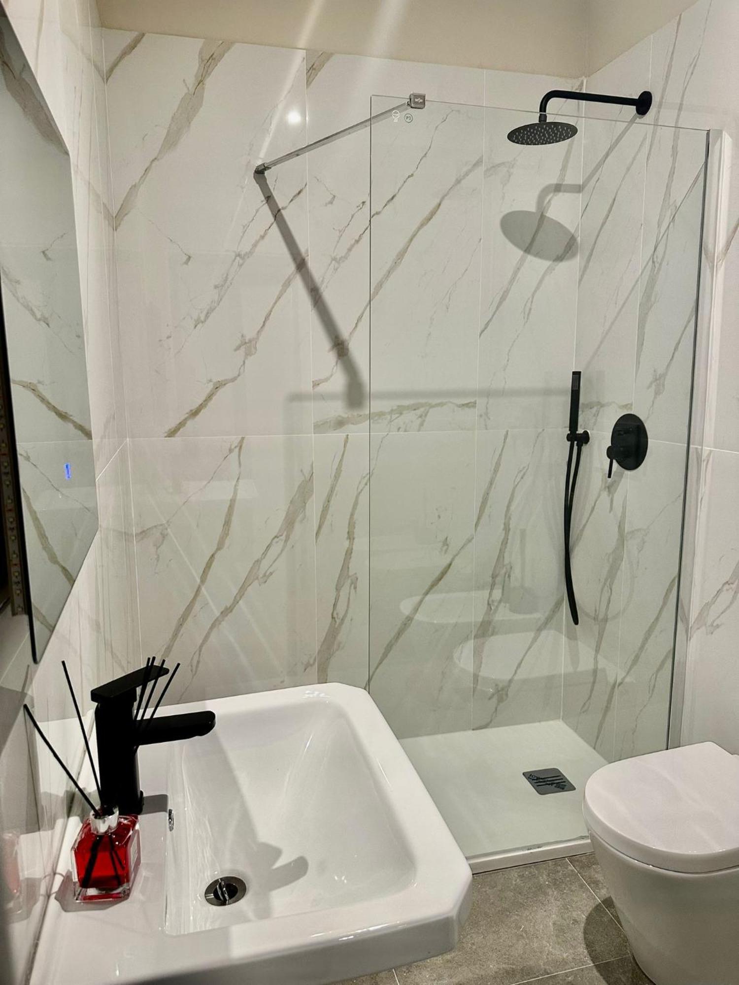 Golden Palm B&B Бари Экстерьер фото
